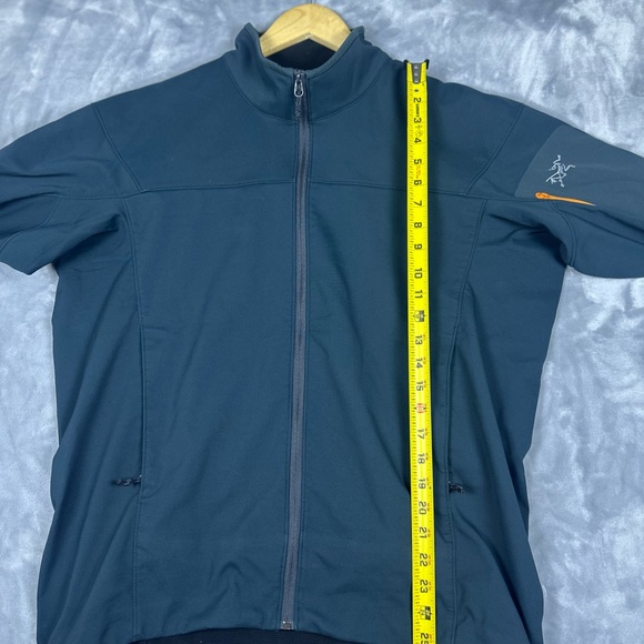 Arcteryx Epsilon AR Soft Shell Jacket Men’s Size Large Blue - Picture 10 of 13